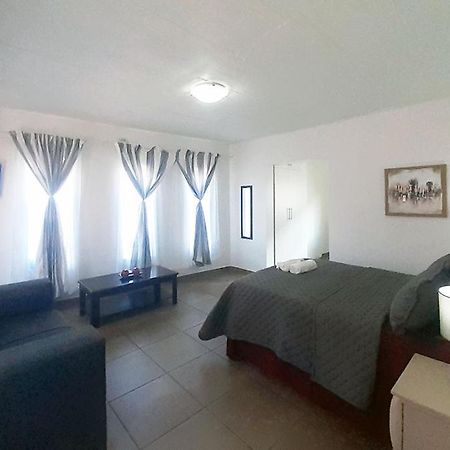 Queens Palace Pretoria-Noord Eksteriør bilde