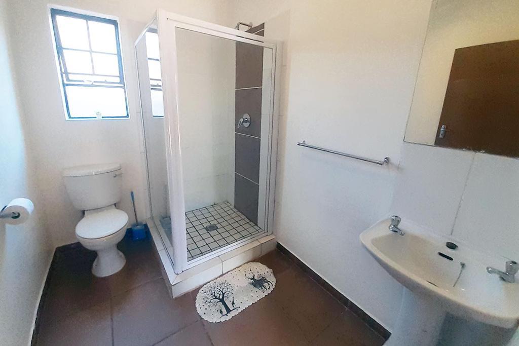 Queens Palace Pretoria-Noord Rom bilde