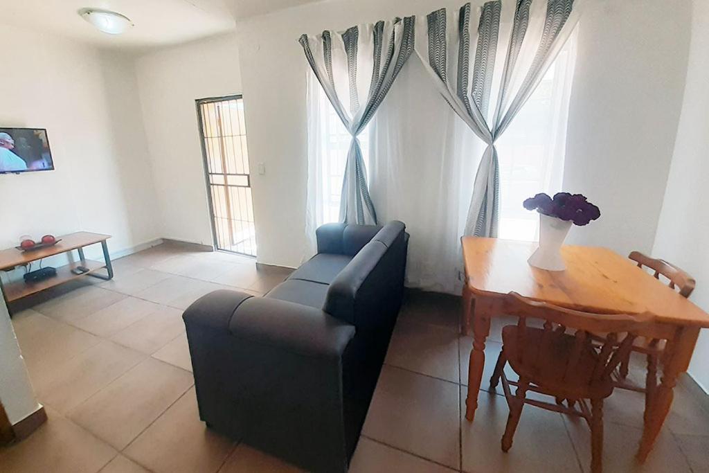 Queens Palace Pretoria-Noord Rom bilde