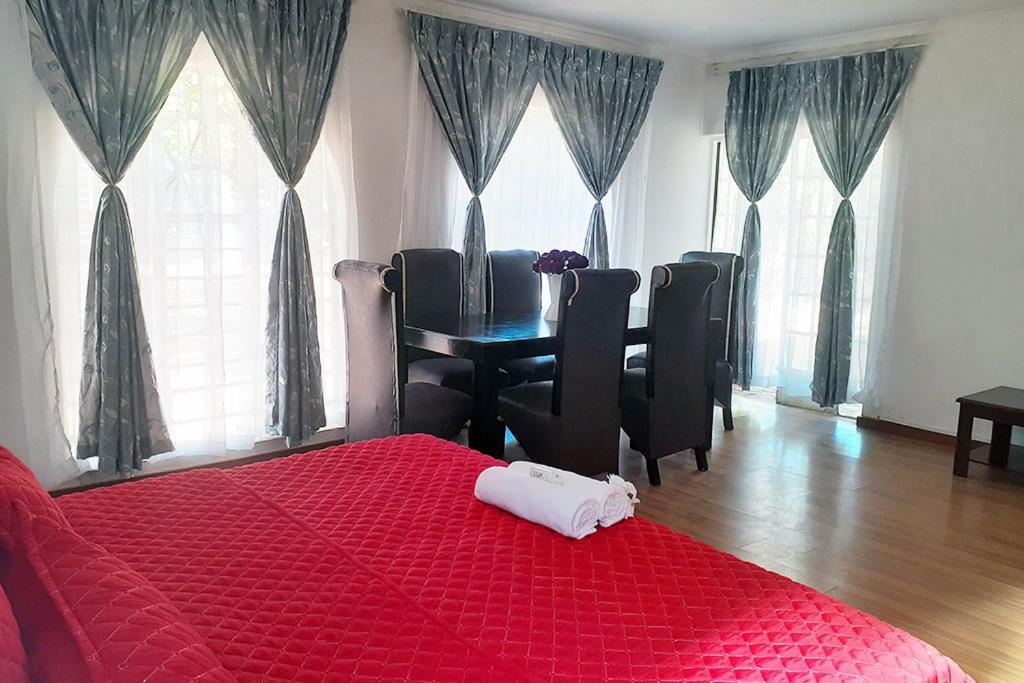 Queens Palace Pretoria-Noord Rom bilde